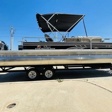 Sun Tracker SPORT FISH 24 XP3