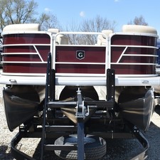 Godfrey Sweetwater SW 2186 SB Tritoon