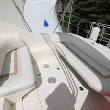 Cruisers yachts 3375 express