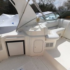 Cruisers yachts 3375 express