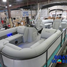 Premier Pontoons Navigator 220