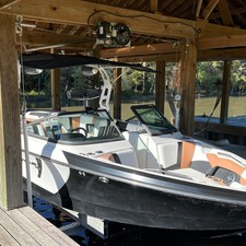 Super Air Nautique 230