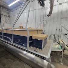 Sunchaser Boats Geneva Cruise 22 LR DH