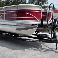 Sun Tracker Party Barge 20 DLX