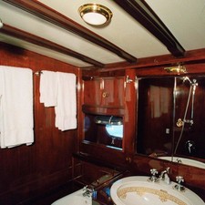 Hamble one design classic yacht