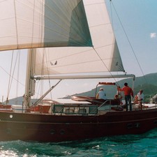 Hamble one design classic yacht