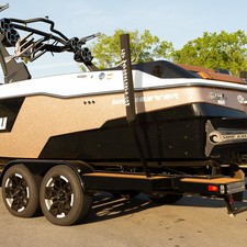 Malibu Wakesetter 25 LSV