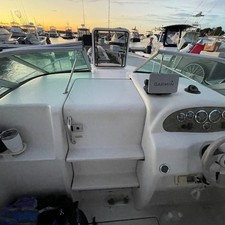 Sea ray 215 express cruiser