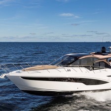 Galeon 425 HTS