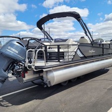 Sunchaser Boats Geneva Sport 24 LR DH Sport