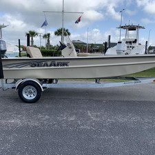 SeaArk RX 180 Center Console