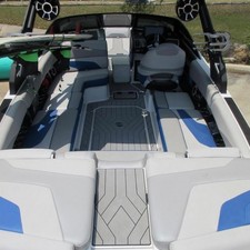 Malibu Wakesetter 24 MXZ
