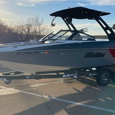 Malibu Wakesetter 22 MXZ