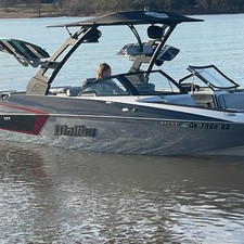 Malibu Wakesetter 22 MXZ