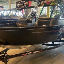 Tracker Pro Guide V-16 SC