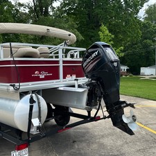 Sun Tracker Fishin Barge 20 DLX
