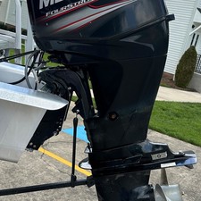 Sun Tracker Fishin Barge 20 DLX