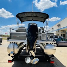 Sun Tracker Fishin Barge 20 DLX