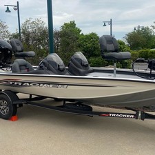 Tracker Pro Team 175 TXW