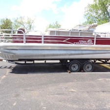 Sun Tracker Fishin Barge 20 DLX