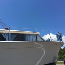 Chris-Craft Commander 44