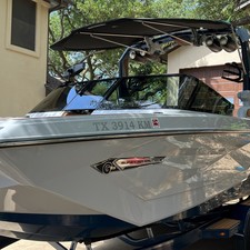Super Air Nautique G23