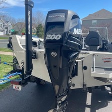 Crestliner 1850 Sportfish Outboard