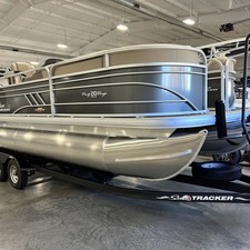 Sun Tracker Party Barge 20 DLX