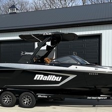 Malibu Wakesetter 24 MXZ