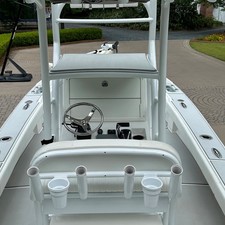 Domn8er 25 deck boat