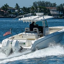Boston Whaler 330 Outrage