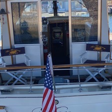 Chris-Craft Commander 44