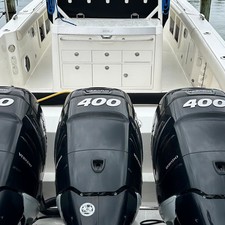 Boston Whaler 350 Outrage