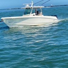 Boston Whaler 350 Outrage