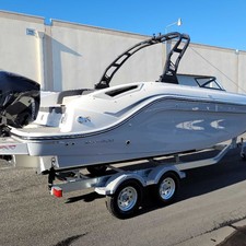 Bayliner DX 2200