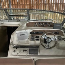 Sea Ray 330 Sundancer