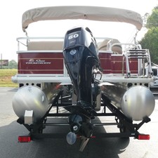 Sun Tracker Party Barge 18 DLX