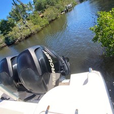 Grady-White Freedom 275