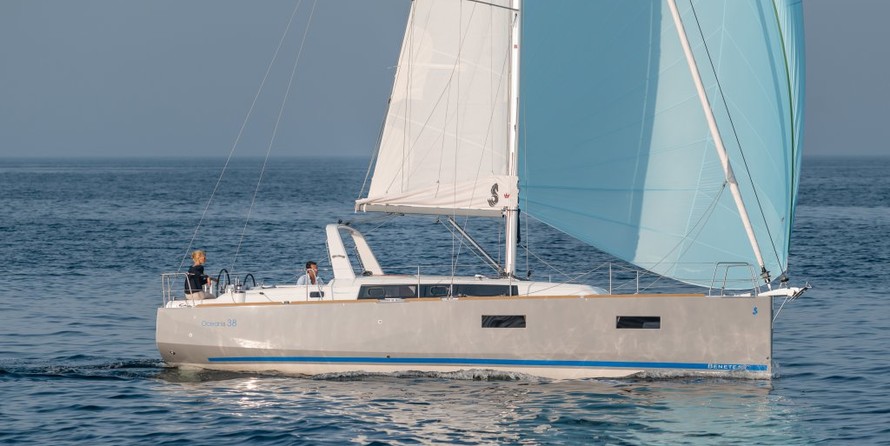 Beneteau Oceanis 38