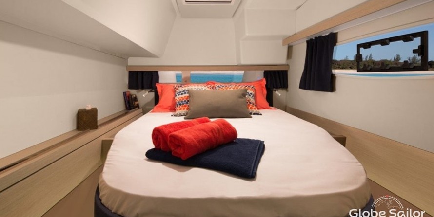 Fountaine Pajot Lucia 40