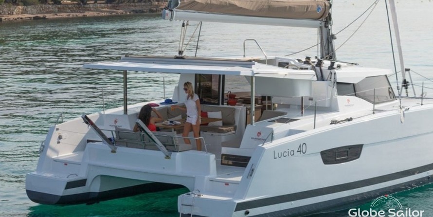 Fountaine Pajot Lucia 40
