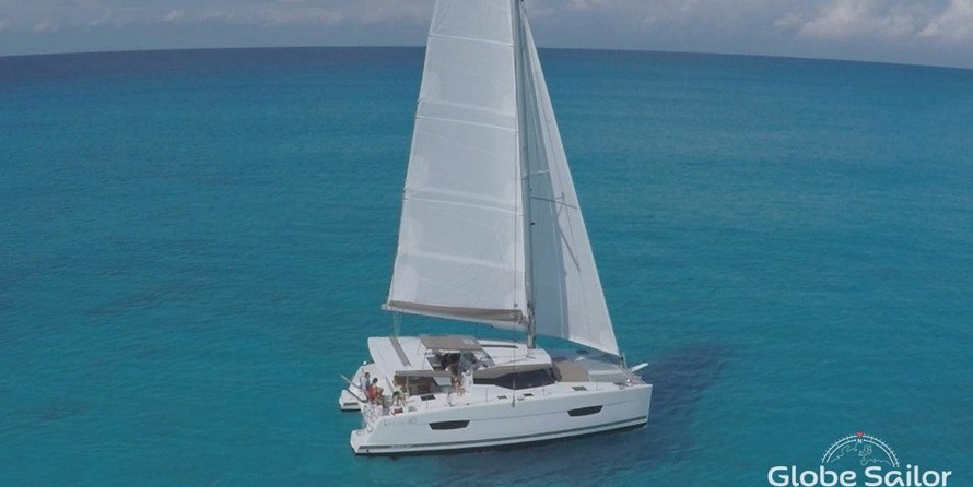 Fountaine Pajot Lucia 40