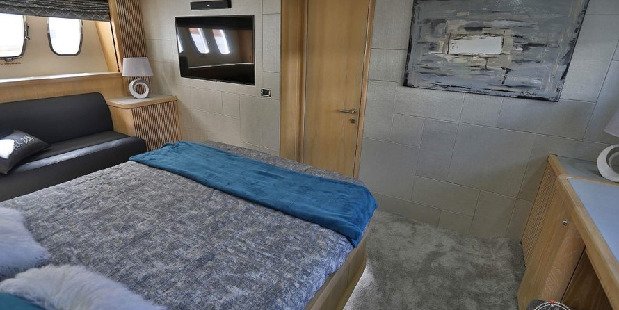 Sunseeker Predator 82