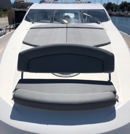 Sunseeker Predator 82