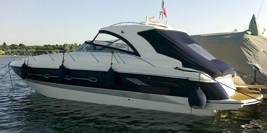 Blu martin 58 feet open