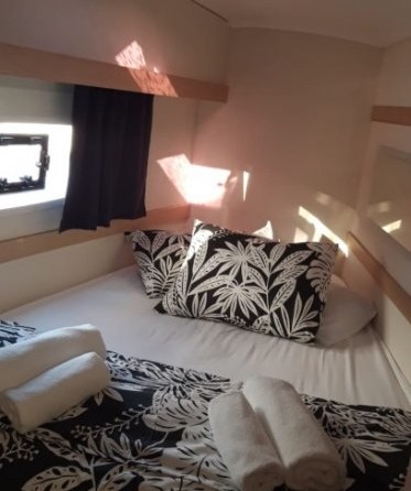 Fountaine Pajot Lucia 40