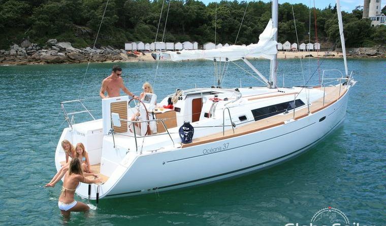 Beneteau Oceanis 37
