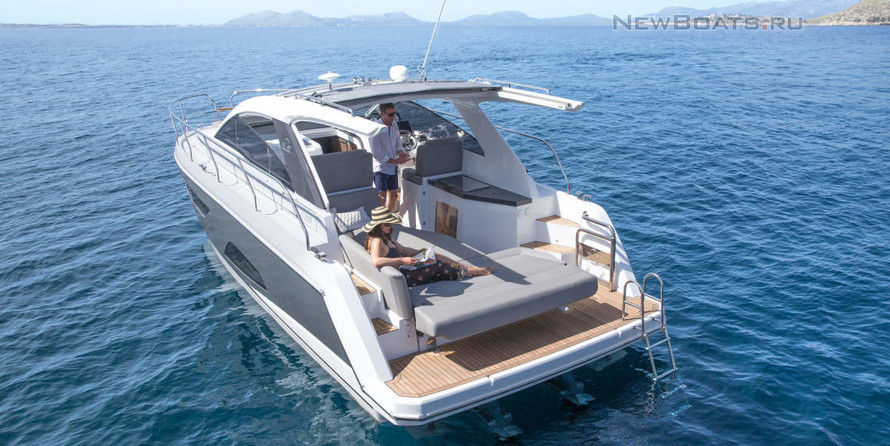 Sealine S330