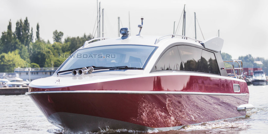 Скоростной катер на подводных крыльях