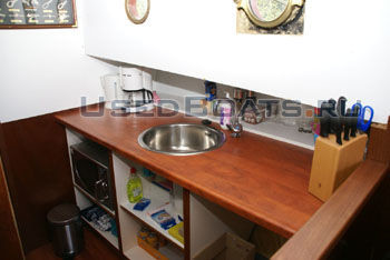 Стальной баркас